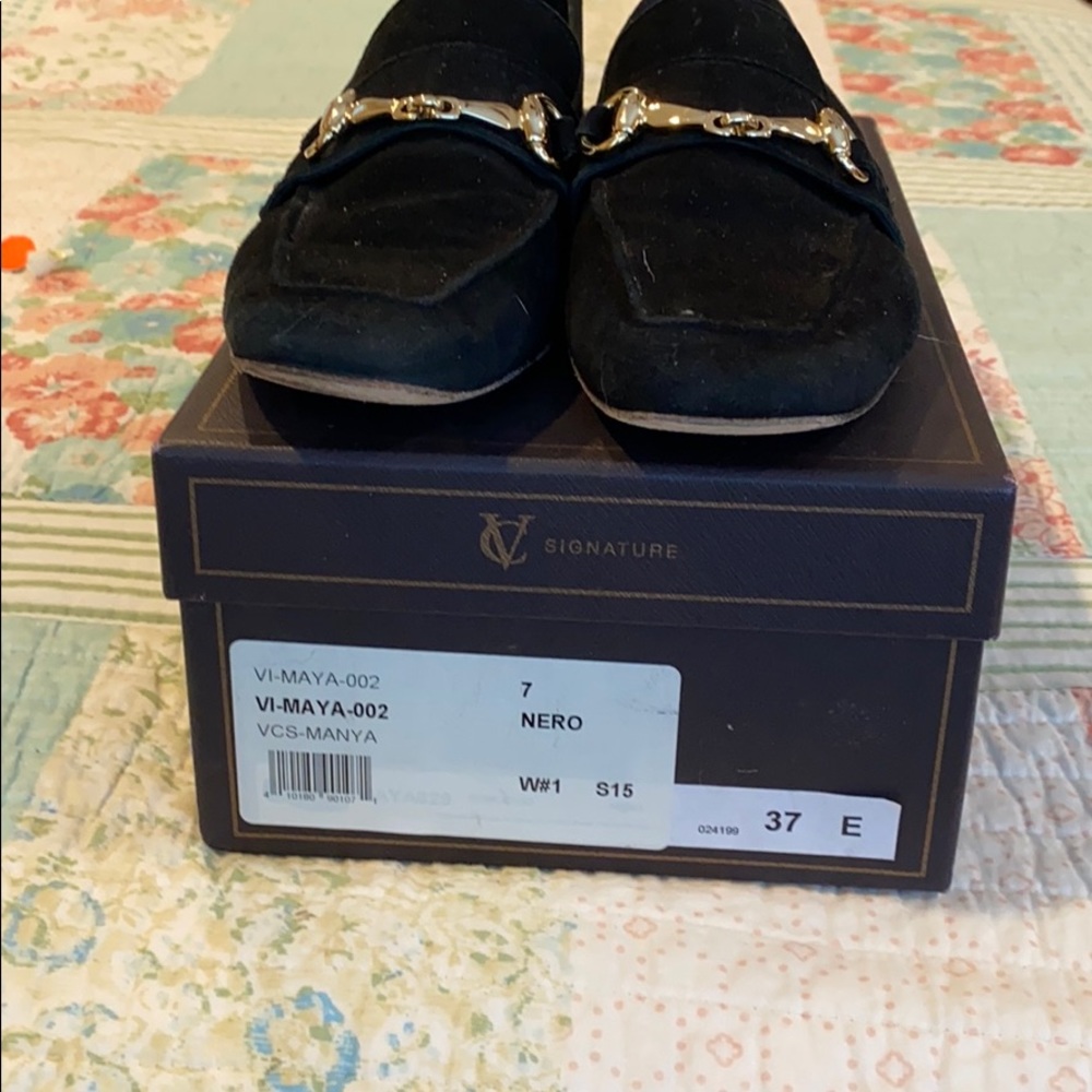 Vince Camuto Signature. Soft suede loafer 7
